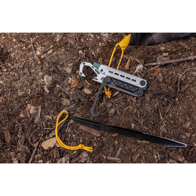 Gerber Multi-Tool with 10 Functions, Stakeout Spark, Camping Tool with