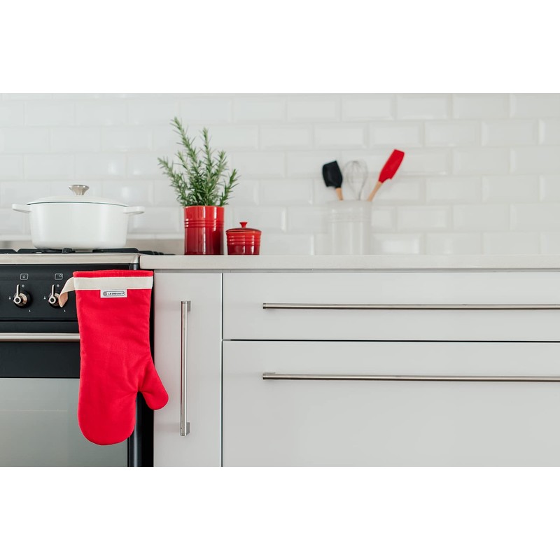 Le Creuset 95002300060000 Oven Glove with Extra Long Sleeve, One