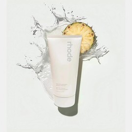 Rhode- por Hailey Bieber piña refrescante EL LIMPIADOR DIARIO 150 ml/ 5 fl oz