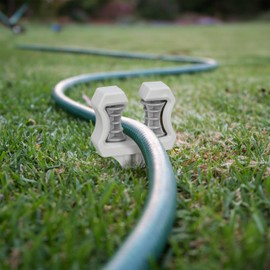 Relaxdays Hose Guide Garden Hose, Set of 5, Garden Hose Guide with Ground Spike, H x W x D: 26 x 10 x 3.5 cm, Grey, Plastic