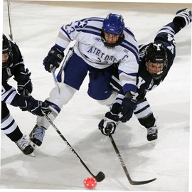 Supvox Set of 2 Roller Hockey Pucks for Street Hockey Professional Training Pucks for Inline Hockey Suitable for Men and Women Colour Random