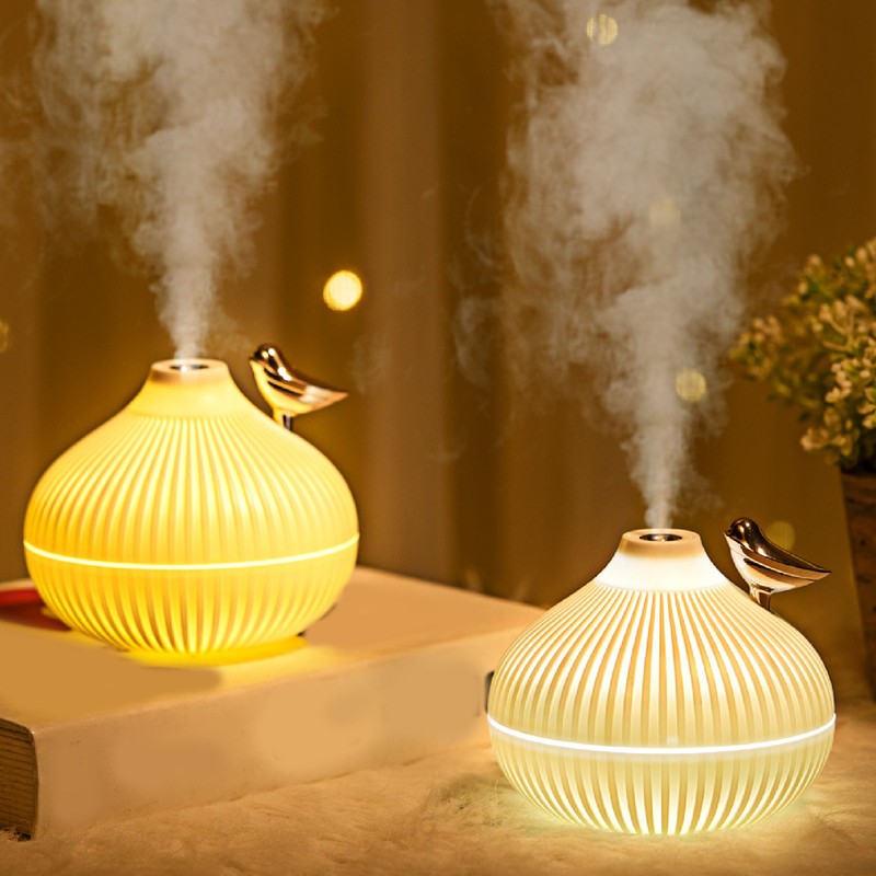 Mist Humidifier Small Onion Shape USB Lighting Quiet Small Air