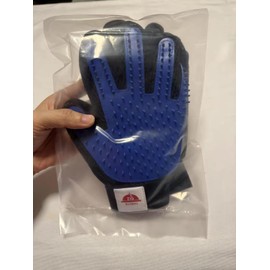 ZIQ GLOBAL Pet Grooming Glove