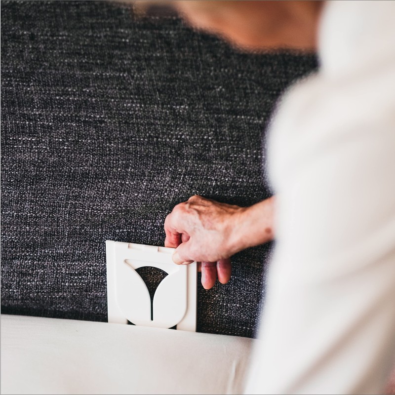 MyBedMaker Ergonomic Everyday Aid with Clips for Bed Sheets for