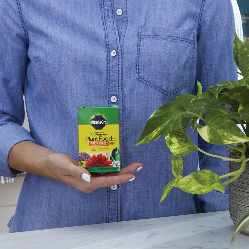 Miracle-Gro Water Soluble All Purpose Plant Food, Fertilizer for Indoor