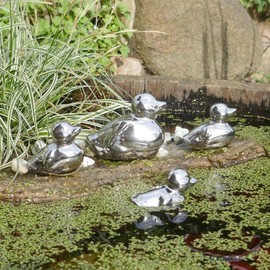 Pond Decoration Duck Family Set of 4 Ceramic Swimming Decoration Silver for Garden Ponds, Mini Pond Decoration for Indoor and Outdoor Use, Animal Figures