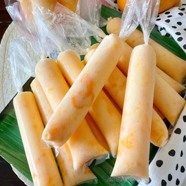 BokingOne Ice Lolly Bags Disposable, Ice Cream Mold Bags with Silicone Funnel. 3 x 12 inches Plastic Ice Candy Bags for Making Bolis/Ice Creams Yogurt Candy (Clear - 220 Pcs)