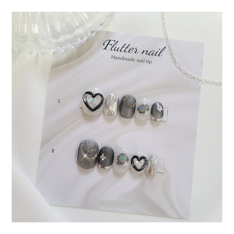 Metal Heart Handmade Nail Tips - Short Oval Mini /