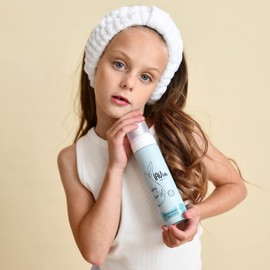 Lav Kids Shower Gel, Kids Body Wash for All Skin Types, 200ml Naturally Gentle Kids & Baby Shower Gel for Soft & Delicately Scented Skin, Dermatologically Tested