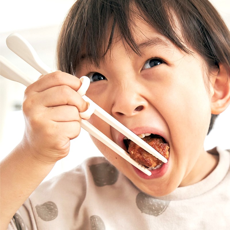 EDISON (エジソン) Chopsticks for Kids, White, Right-Handed