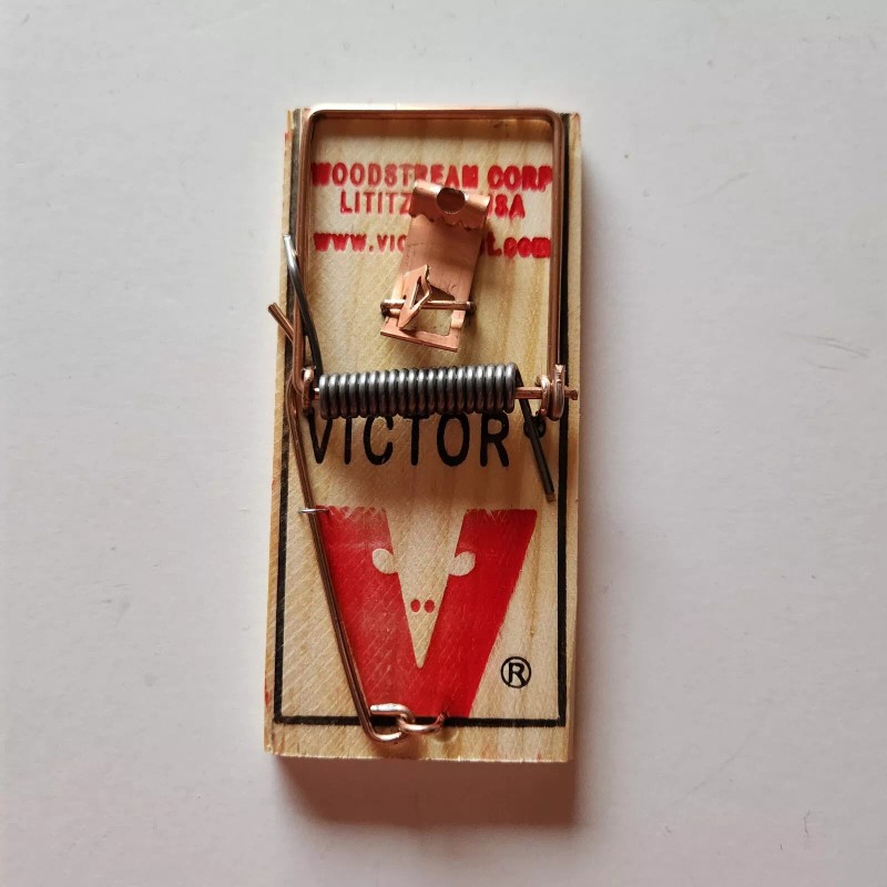 Victor Mouse Trap multi use reliable Metal pedal snap trap