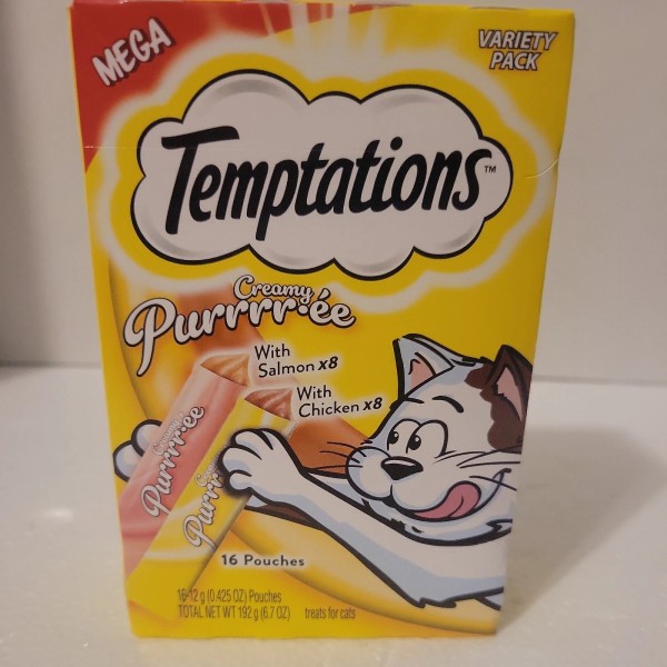 Unbranded TEMPTATIONS Creamy Salmon and Chicken Lickable Cat Treats ,12g