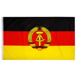 PHENO FLAGS DDR Flag, 150 x 90 cm, Weatherproof and Tear-Resistant, Perfect Decoration for Nostalgic Fans of the GDR, East Germany Hoisting Flag for Indoor and Outdoor Use