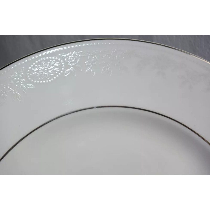 Wedgwood St. Moritz White Bone China Br. & Butter Plate