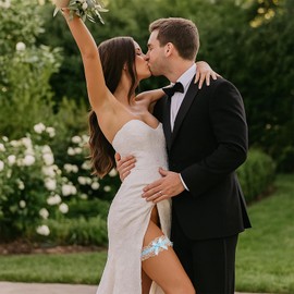 Ouligay Blue Garters for Brides, Wedding Garters Bow Lace Bridal Garter for Bride Gifts Something Blue for the Bride Women Wedding Accessories