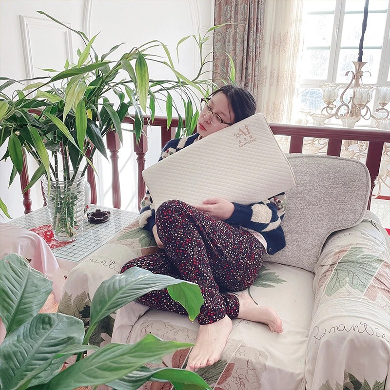 AIZHIWENG Memory Foam Pillow for Sleeping - Ergonomic Cervical Support