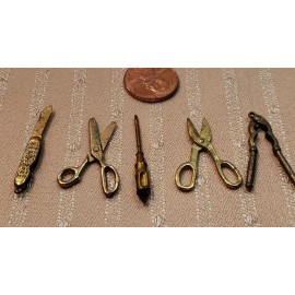 Unbranded MINIATURE DOLLHOUSE  OR ROOM BOX TOOL SET
