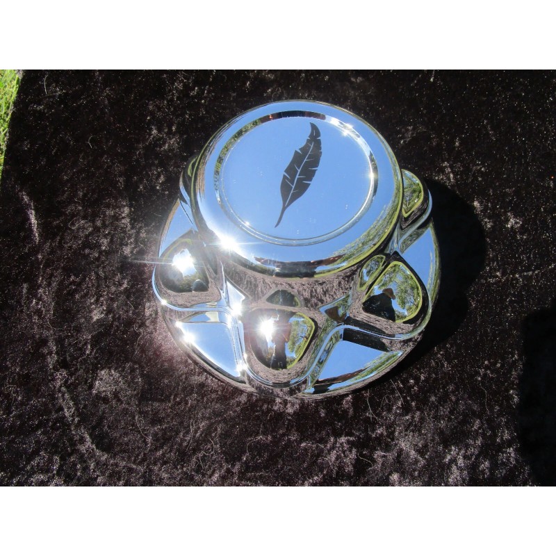 FEATHERLITE 6 Lug with 5.5" Bolt Circle Trailer Chrome Center