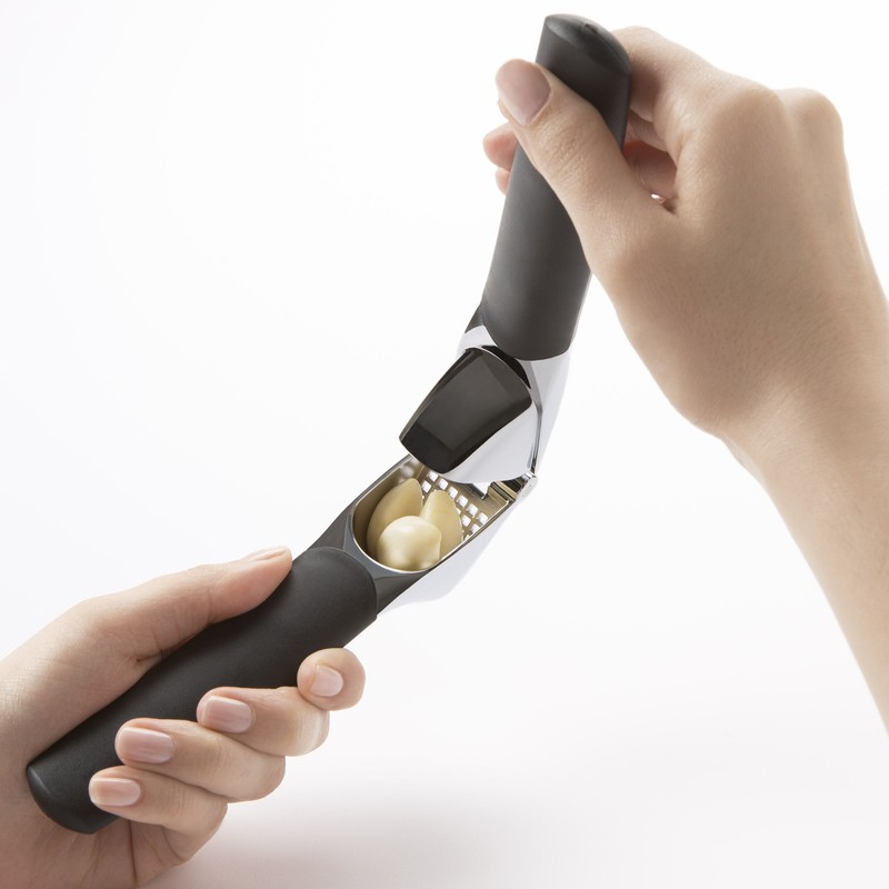 OXO Good Grips Garlic Press, Black