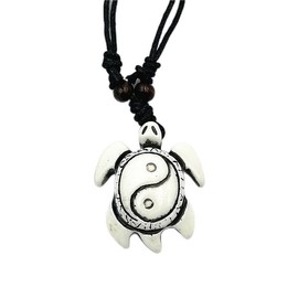 Hawaiian Turtle Pendant Necklace for Men Women Handmade Adjustable Rope Surfer Necklace Artificial Bone Carving Sea Turtles Pendant Necklace Hawaiian Animal Turtles Tortoise Lucky Mascot Amulet