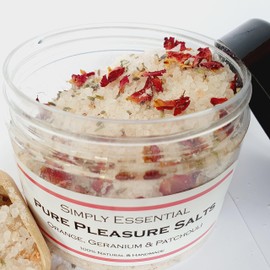 Simply Essential Pure Pleasure Bath Salts Soak with Orange, Geranium and Patchouli 500g