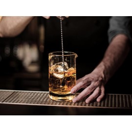 Cocktail Mixing Glass with Seamless and Handblown Construction - Plain Design (24oz)