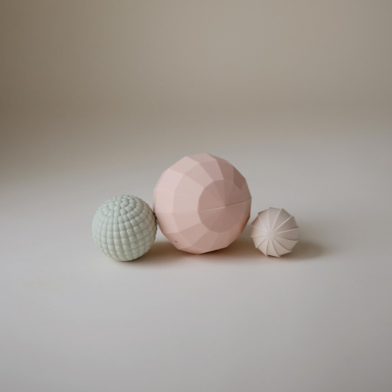 mushie Silicone Nesting Spheres Sensory Toy (Blush)