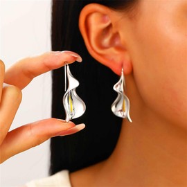 Calla Lily Dangle Earring Silver Plated Calla Lily Flower Drop Elegant Earring Dainty Calla Lily With Hook Earrings for Women Gift, Zinc, No Gemstone