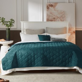 Allisandro King Size 3-Piece Waterproof Bed Cover, Liquid Leak-Proof and Comfort Quilted Throw Blanket-Ideal for Adult Bed Intimacy, Large Dogs, Splash & Pee Protection(2 Shams Included), Green