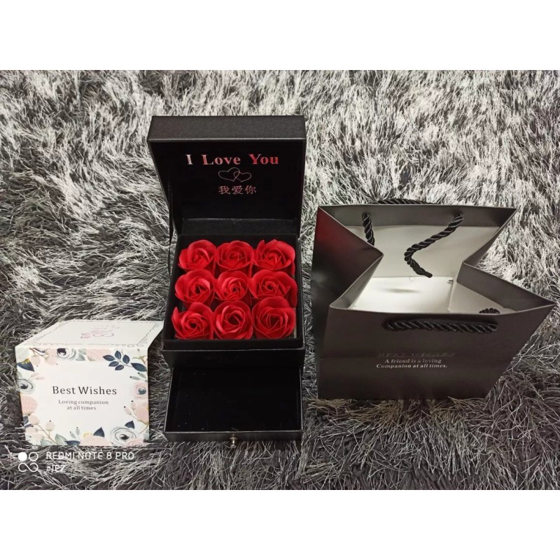 KARI HERNANDEZ San Valentin Regalo Rosas De Jabon Arreglo Novia