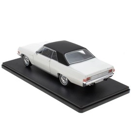 - Collectible Miniature car 1/24 Compatible with Opel Diplomat V8 Coupe - 1965 - OP005