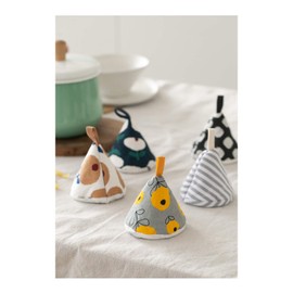 Triangle Pot Holder, Set of 2, Kitchen Mitts, Oven Mitts, Stylish, Cute, Scandinavian Style, Heat Resistant Mittens, Pot Lid, Left and Right Use, Convenient Storage (Striped)