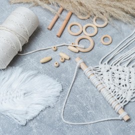 Relaxdays Macrame Set, 73-Piece Craft Set with Wooden Beads and Wooden Rings, 109 m Cotton Yarn 3 mm, for Beginners, White/Natural