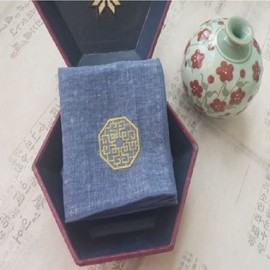 National Museum of Korea Goods Traditional Pattern Embroidery Handkerchief Korean Souvenir Foreigner Gift k I agree to third party provision for delivery / 국립중앙박물관 굿즈 전통 문양 자수 손수건 한국 기념품 외국인 선물 k 배송을 위한 제3자 제공에 동의합니다