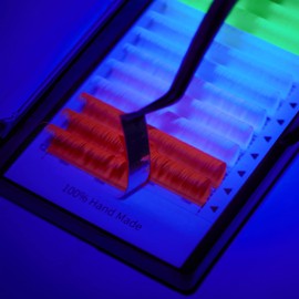 Colored Neon UV Eyelash Extensions Colorful Fluoresent Lash Extensions Easy Fan 15mm 0.07C Curl Glow under UV Light Lash White Green Red Pink Multi-colored Mixed