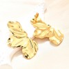 Pendientes Dorados con Diseño de Media Flor, Acero Inoxidable, 4,4