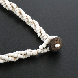 Adorable Cone Shell With Eye Cream White Pendant Beige Beads Unique Chic Crystal Rhinestone Elegant Jewelry Necklace For Women