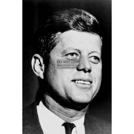 PRESIDENT JOHN F. KENNEDY JFK B&W PORTRAIT SMILING 4X6 PHOTO POSTCARD