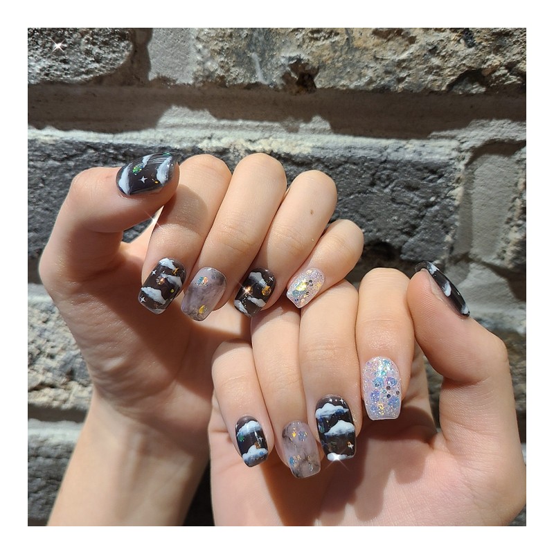 Homemade nail tip with fluffy cloud glitter - Short Oval