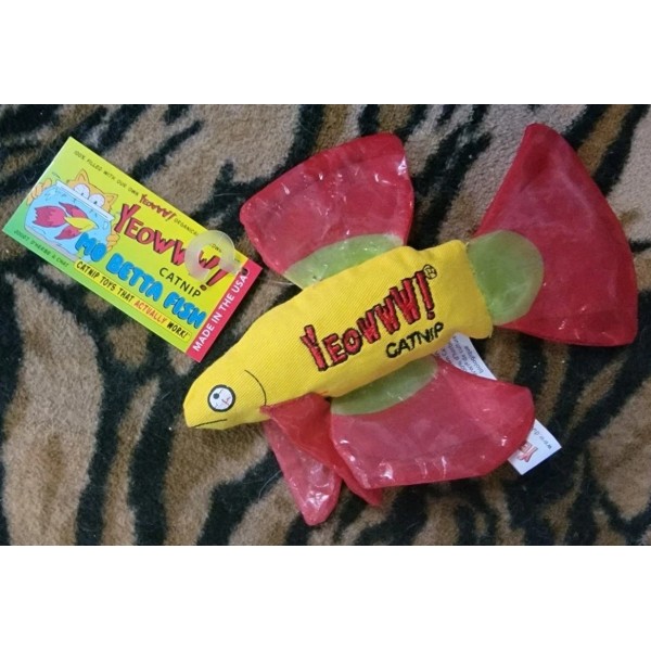 Yeowww! Cat Kitten Catnip Betta Fish Crinkle Toy Var. Colors
