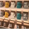 Chinesische Glückskatze. Winkende Katze. Maneki Neko viel Glück. ZITRONE GELB,