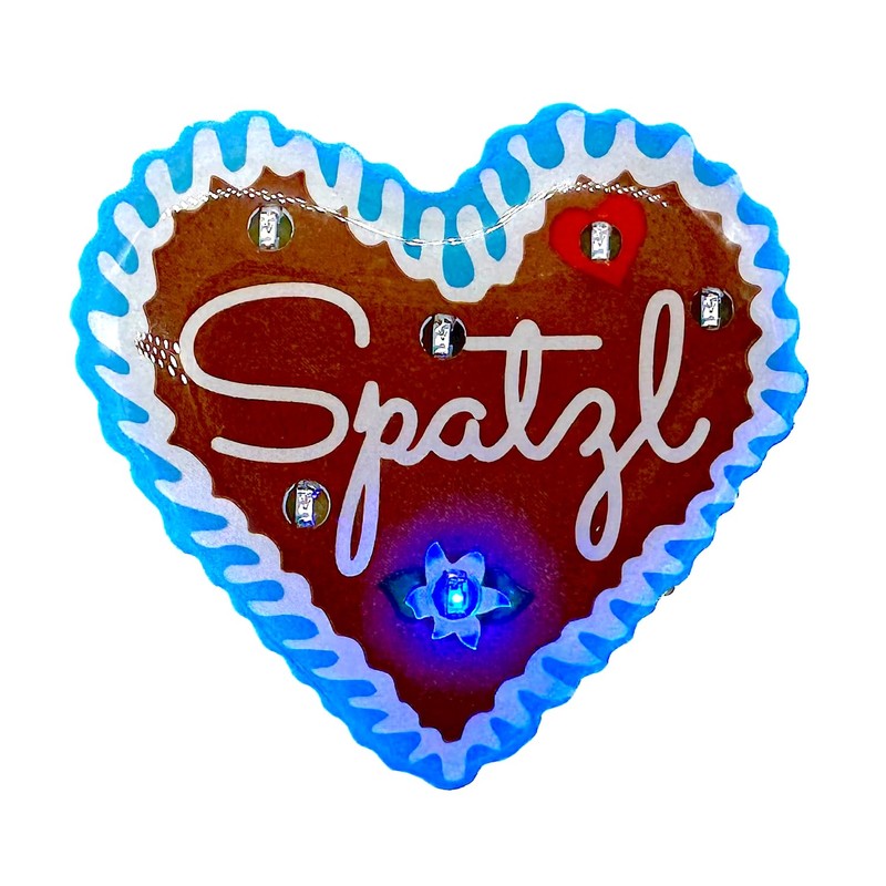 LED Badge Pin "Spatzl" in Gingerbread Heart Design for Weddings