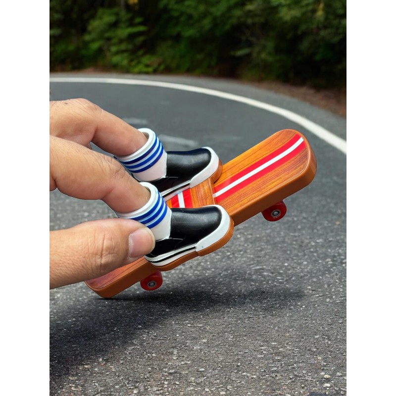 California Fidget Spinner Skateboard (Brown)