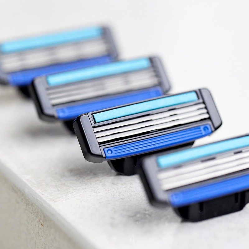 Razor 3 for Men - Replaceable Cartridges for Manual Shaving