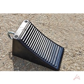굄목 바퀴 고무 차량용 주차 차량 자동차 고임목 받침목 주차버팀목 Rubber Chock Wheel for Vehicles - Parking Block for Cars