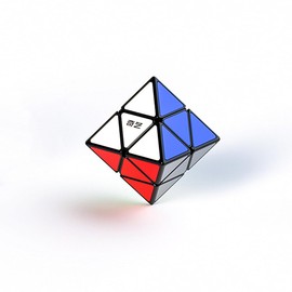 LiangCuber QY Toys Skewb Diamond Cube 2x2 Stickerless, FTO 2x2 Face Turning Octahedron Speed Cube (2x2 Standard Version)