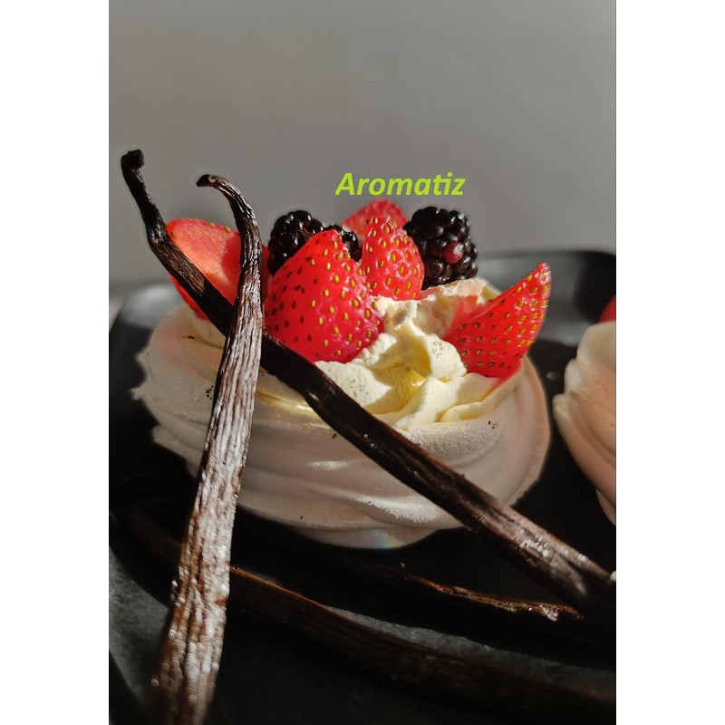 100 GRAM VANILLA PODS MADAGASCAR PREMIUM Black and Brown