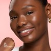 Maquillaje en barra Revlon Glimmer Tinted Moisturizer Stick™ tono 170