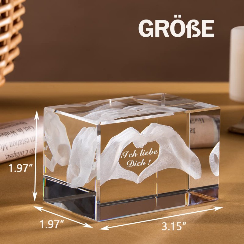 ERWEI 3D Crystal Decoration, Engraved Heart Shaped by Two Hands