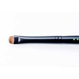 yUKI Brushes Eyeliner Brush 110 (Putit Series) Domed Brush Fits Eyes Natural Hair Makeup Brush